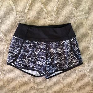 Lulu lemon running shorts
